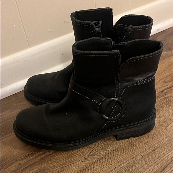 Clarks Black Ankle Boots for Women - Picture 3 of 6